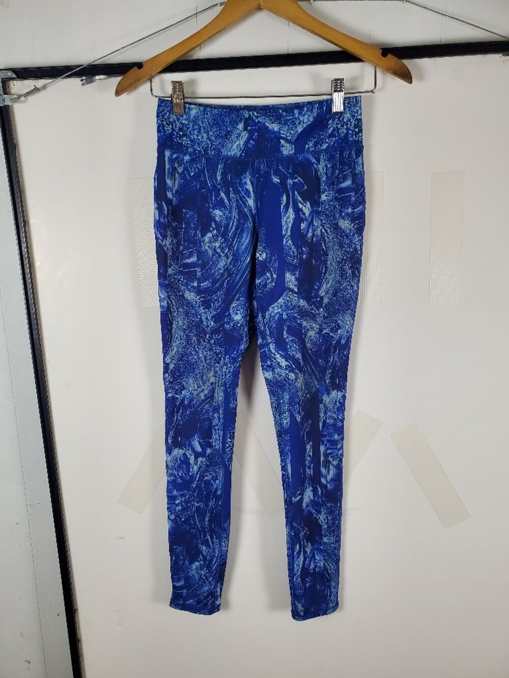 Mossimo Supply Co. Blue Abstract Print Yoga Pants